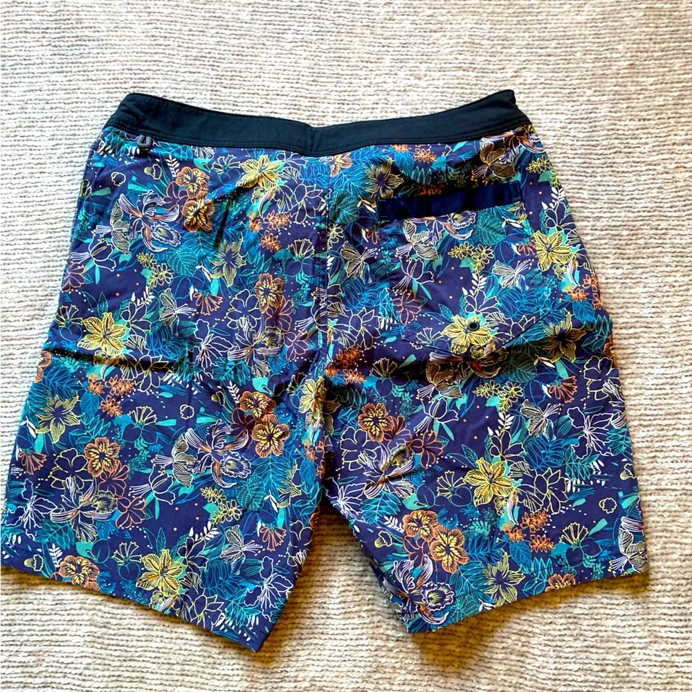 J.Crew Tropical Floral Board Shorts‎ Men’s Medium Blue Swim Trunks
